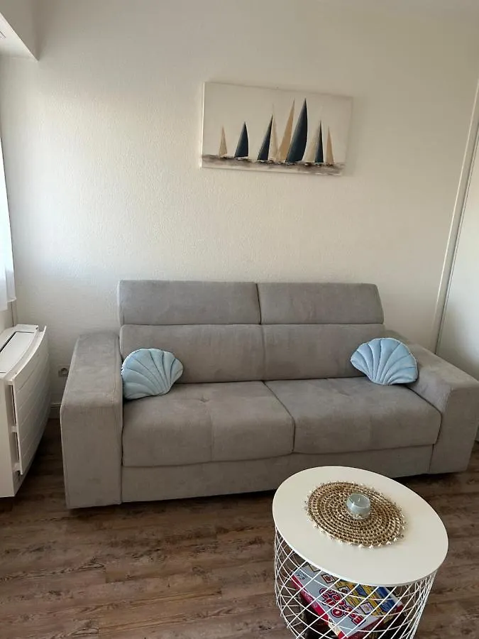 Appartement Joli Studio Les Pieds Dans L'Eau à Fréjus