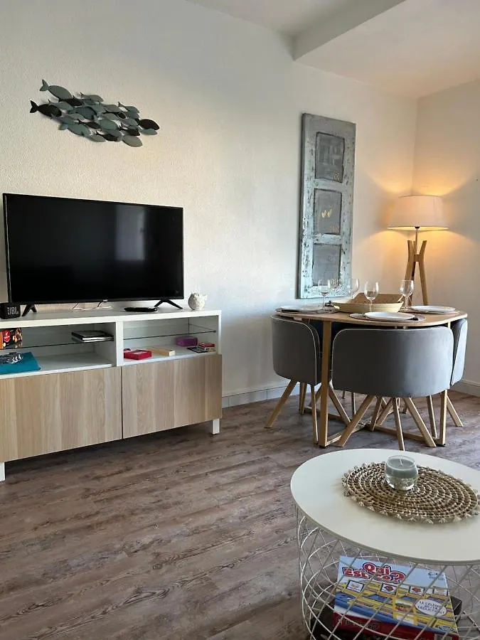 Appartement Joli Studio Les Pieds Dans L'Eau à Fréjus