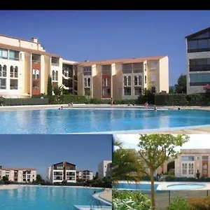 Appartement Vacances A Avec Piscine, Fréjus