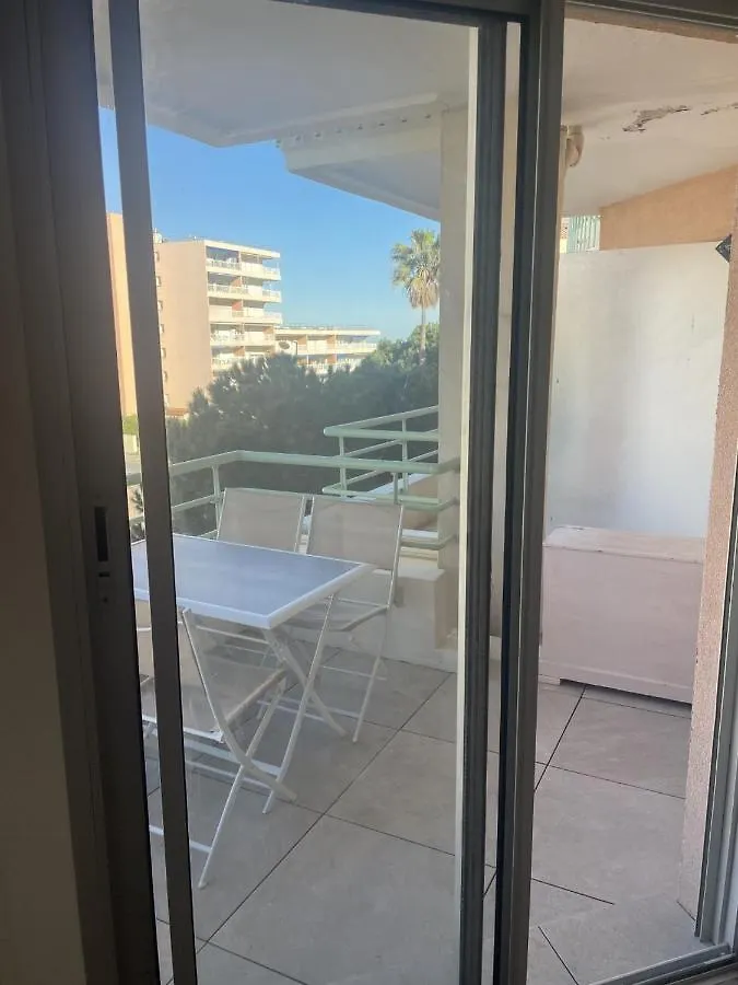 Joli Studio Les Pieds Dans L'Eau Apartment Frejus 0*,